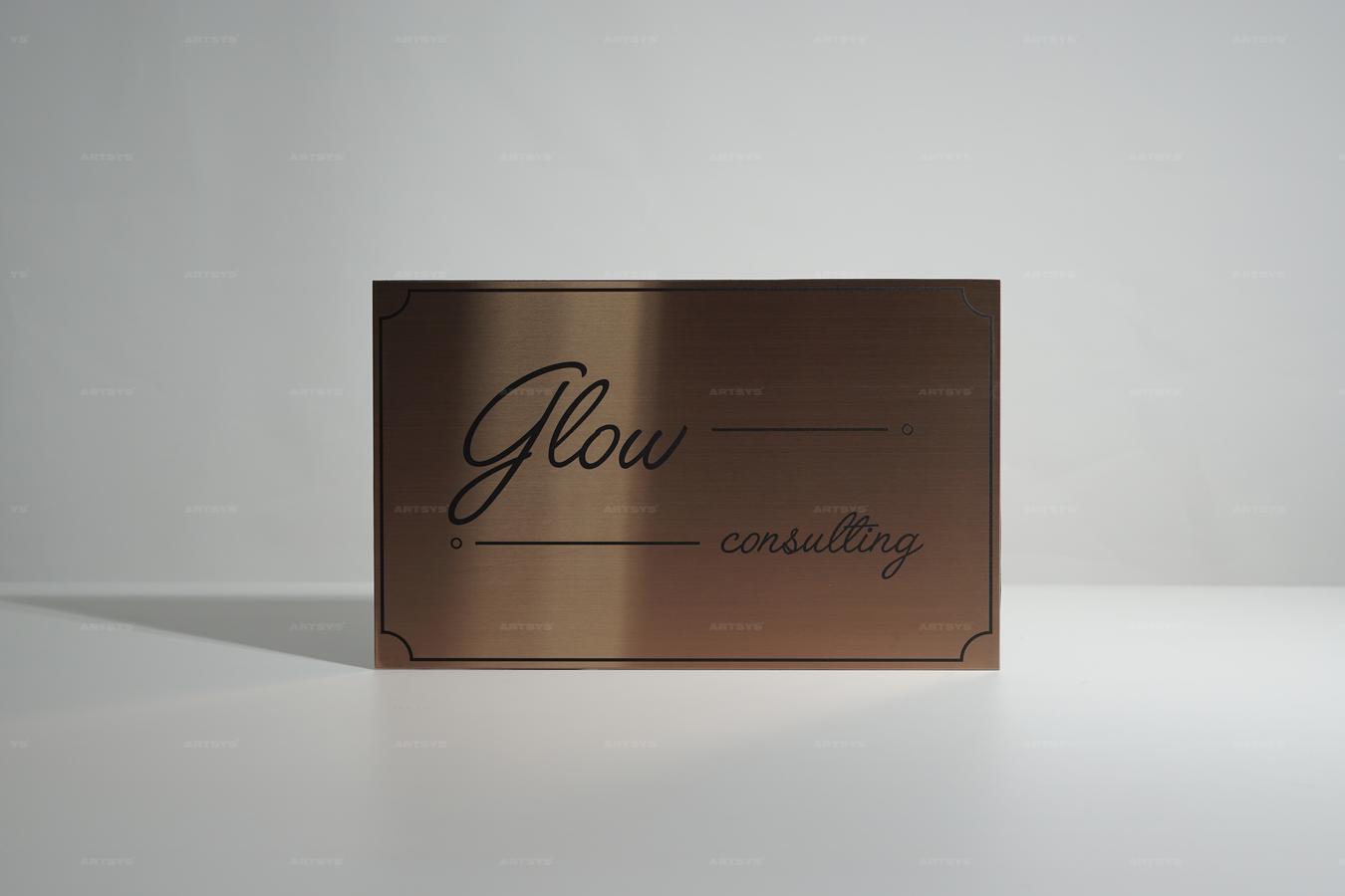 아트시스의 브론즈 색상 Glow consulting 아크릴 명패